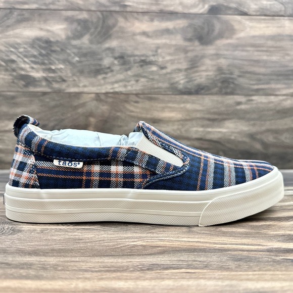 NIB Taos Rubber Soul 8M Blue Plaid Canvas Slip On Comfort Sneakers - Picture 4 of 11